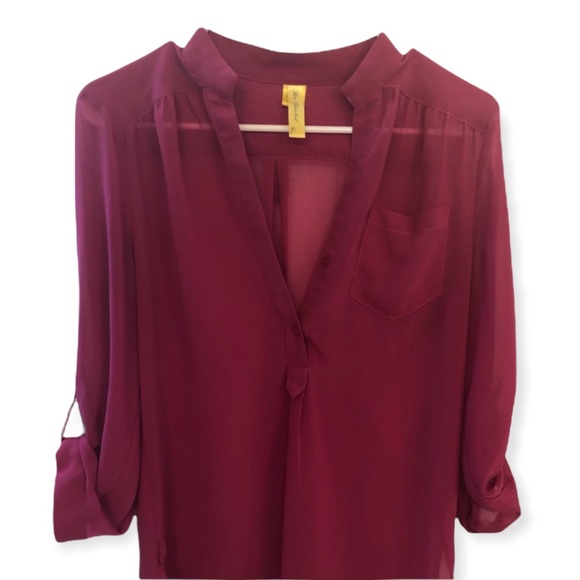 Francesca’s | Bee Stitched Dark Pink Blouse - Picture 1 of 5